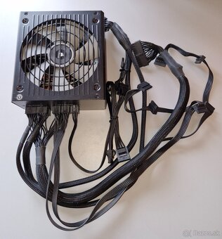 Corsair RM 550x - 3