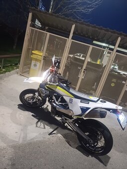 Husqvarna 701 super moto - 3