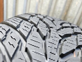 Zimné pneu NOKIAN WR Snowproof - 215/60 r16 99H - 3