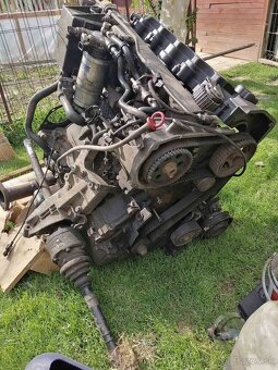 Predám motor na Alfa Romeo164 (2,4 JTD) - 3