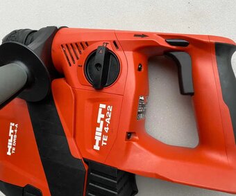 Hilti TE 4-22A – aku vŕtacie kladivo, výborný stav, - 3