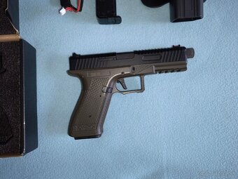 Airsoftová pištoľ SSE18 - 3