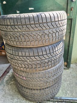 225/40 R18 92V - 3
