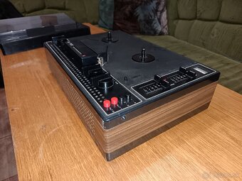 Magnetofón TESLA B700 - 3