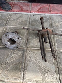 Stahovak lozisiek poloosy škoda 120 - 3