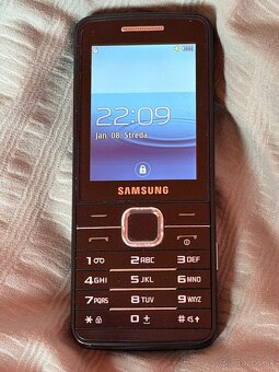 Tlačidlový telefón - 3