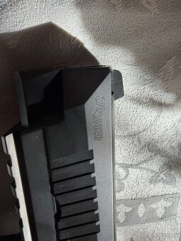 samonabijacie pistole - 3