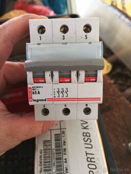 Legrand ističe 63A 400v - 3