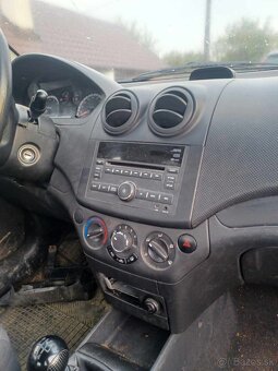Rozpredam Chevrolet Aveo 1.4 74kw 2010 - 3
