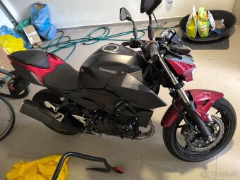 Kawasaki Z400 - 3