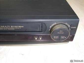 Videorekordér SHARP VC-MA40B - 3
