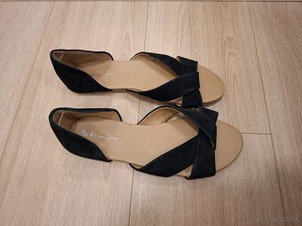 Steve Madden - 3