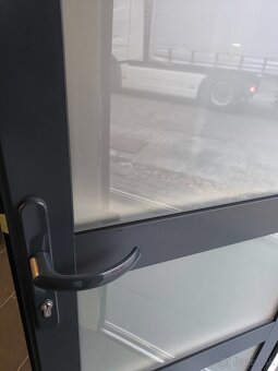 predám kovové dvere 90x210. - 3