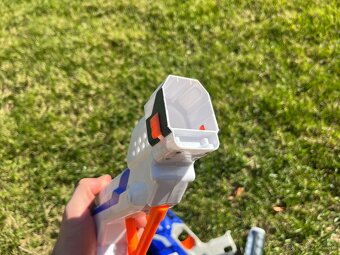 Nerf Elite Disruptor + náboje + diely navyše - 3