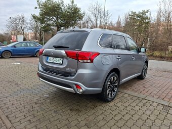 Mitsubishi Outlander 2.0 PHEV 4x4 - 3