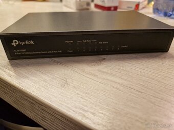 Tp link TL SF1008P - 3