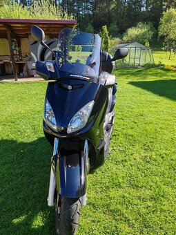 Predám skúter YAMAHA XMAX 125 - 3