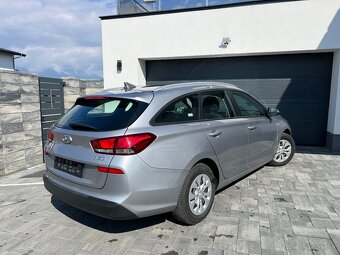 Hyundai i30 Combi 1.5 DPI 80kw r. 2022 - 3