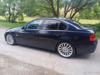 BMW E90 2.0d - 3