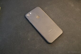 P: iPhone 7 128GB Čierny (Black) - 3