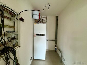 MAĎARSKO - HIDASNÉMETI - NOVOSTAVBA 4 IZBOVÝ RD 161 M2, TERA - 3