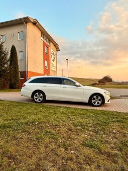 Mercedes E220d kombi automat - 3