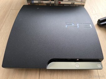PS3 slim, 4 klasické + 2 move ovládače + kamera +25 hier - 3