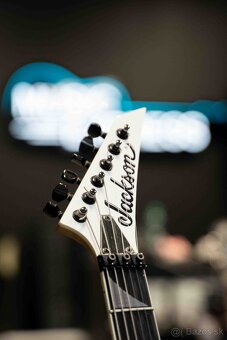 Jackson PRO KING V KVMG SW-BK BEVELS - 3