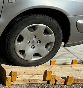 Podložku pod auto koleso na predaj - 3