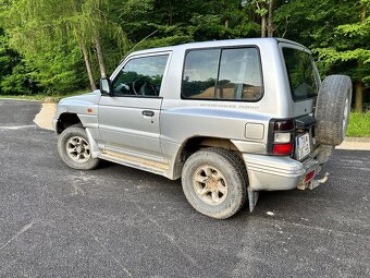 Mitsubishi Pajero - 3