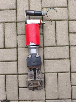 Hydraulické kliešte,hydraulický posuv na bránu, - 3