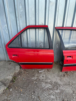 Dvere na Peugeot 405 - 3