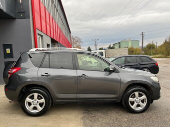 Toyota Rav4 D-4D 4x4 = Uzávierka, Top Stav, Bez korozie = - 3