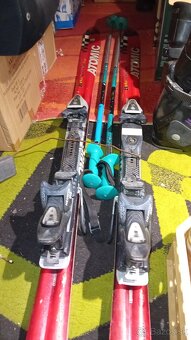 Lyžiarska výstroj 180cm ,lyžiarky 40 ,palice - 3