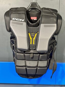 CCM PRO AB Brankárska Vesta - 3