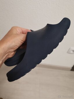 Slapky Adidas Yeezy 37 - 3