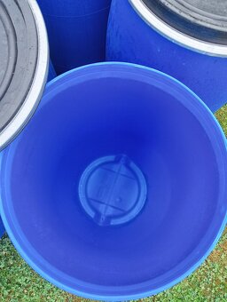 Plastové sudy 120L 20euro - 3