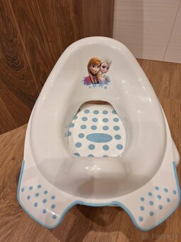 schodik a sedadlo na wc - 3