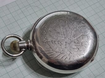 Veľké,strieborné vreckové hodinky. - 3