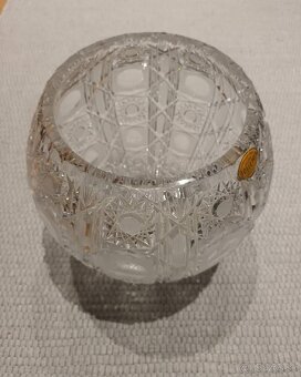 Brúsené sklo Bohemia Crystal - baňatá váza - 3