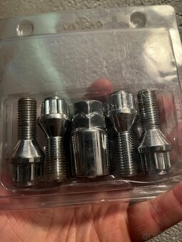 Bezpečnostne skrutky M12x1,50x26 - 3