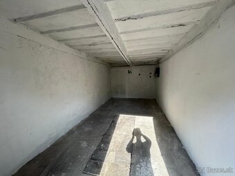 Garaz Vyhnianska blizko racianskeho myta - 3