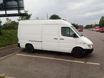 Mercedes Sprinter obytný - 3