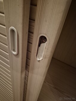 Darujem skriňu z posuvnymi dverami - 3