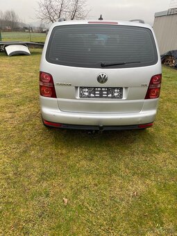 Predám vw Touran Facelift r 2007 1,9Tdi 77kw - 3