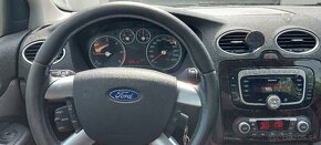 Ford Focus hatchback Ghia 1.8 TDCI 85 KW, 1. Majitel - 3