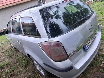 Predám opel astra H 1.7 cdti 74kw 2006 - 3