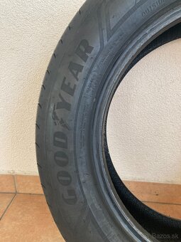 Pneumatiky Good Year Efficient Grip 2 SUV 215/60R17 96 - 3