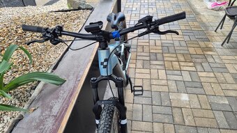 Celoodpružený E-BIKE značky CUBE 29 - 3