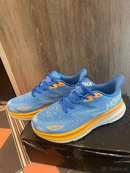 Hoka one M Clifton 9 - 3